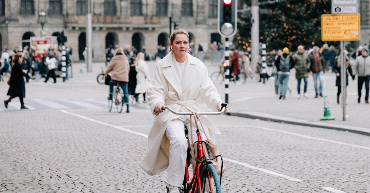 Essential Dutch Textbooks for Beginners in Amsterdam
